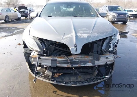 2015 Lincoln Mks z USA, uszkodzony, nr VIN 1LNHL9EK8FG602648